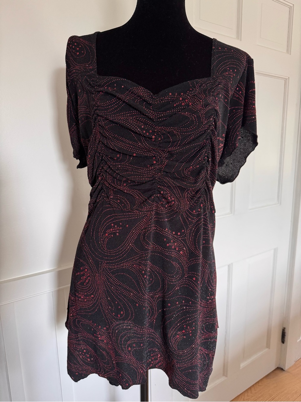 Studio 1940 Glittery Black and Red Ruched Vintage Style Square-Neck Women’s Top
